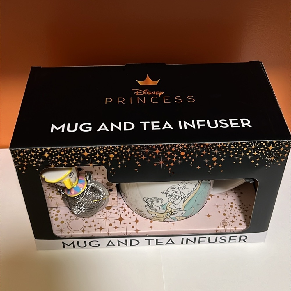 ‼️SOLD‼️DISNEY  Princess beauty and the beast mug and tea infuser set. - Picture 2 of 5